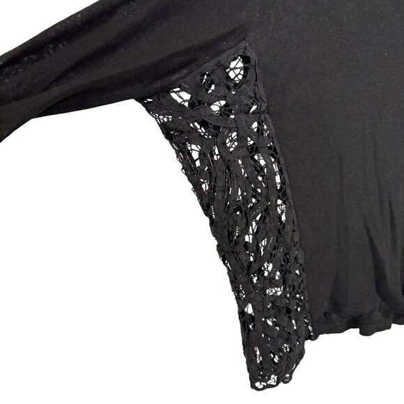 Free People Love Me Do Black Lace Crochet Side Blouse Size XS - Picture 2 of 8